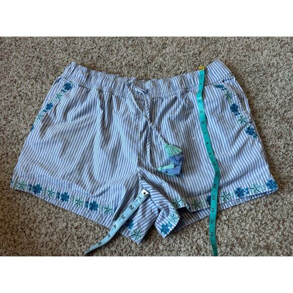 Vineyard Vines Cute embroidered dressy shorts, Size Large; Elastic Waist - Picture 5 of 11